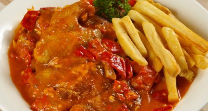 A Lorcha: African Chicken