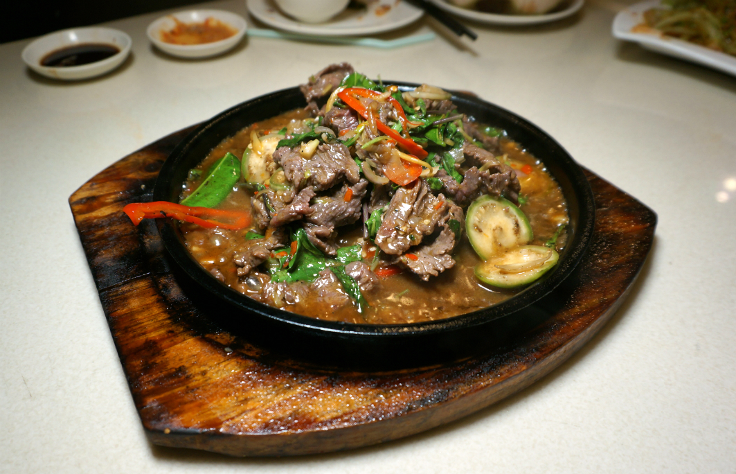 San Thai Ouk Macau: Beef on Iron Plate