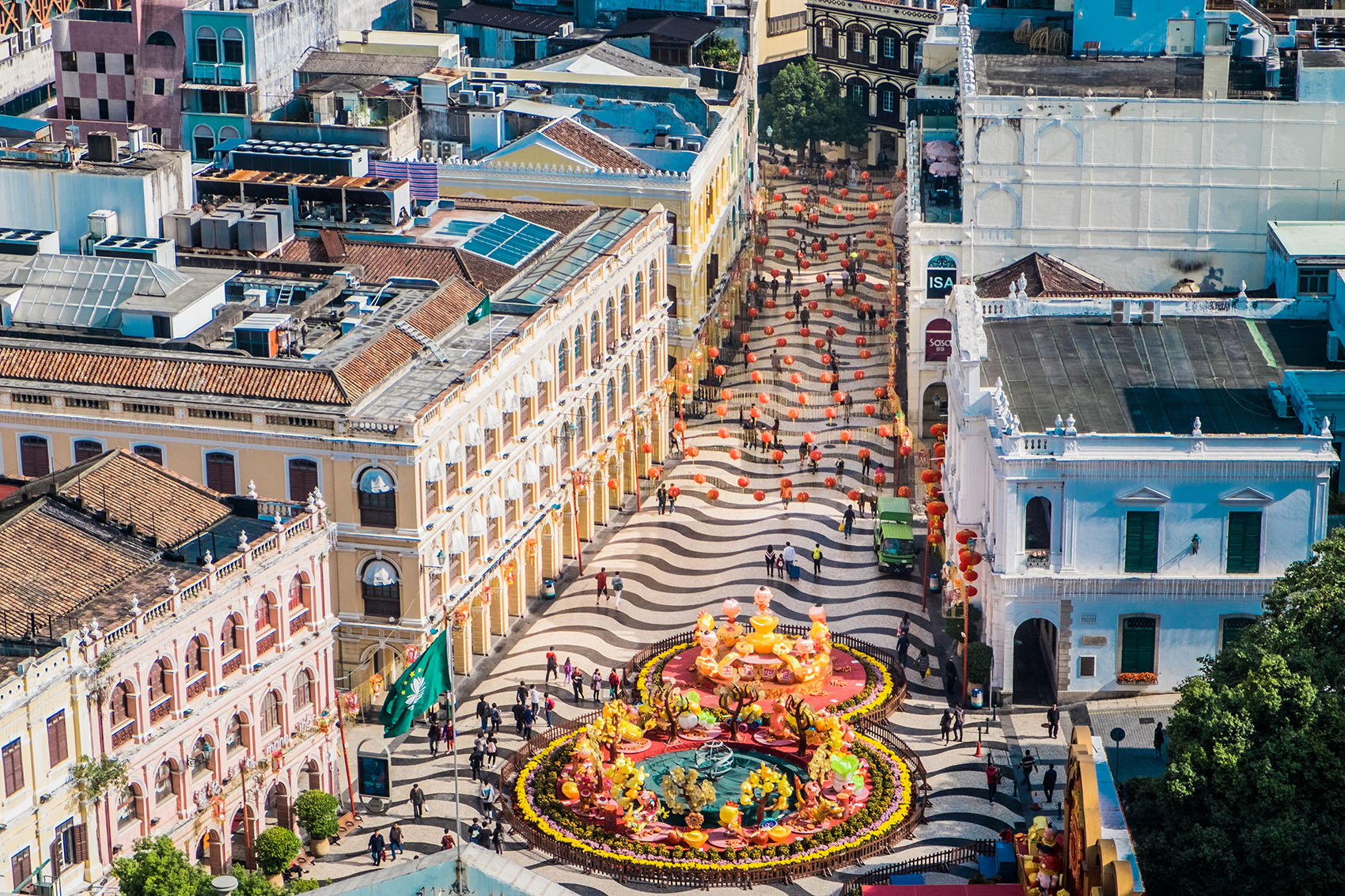 Senado Square: Buildings