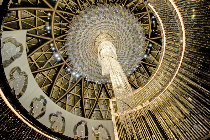 Robuchon au Dome: Chandelier