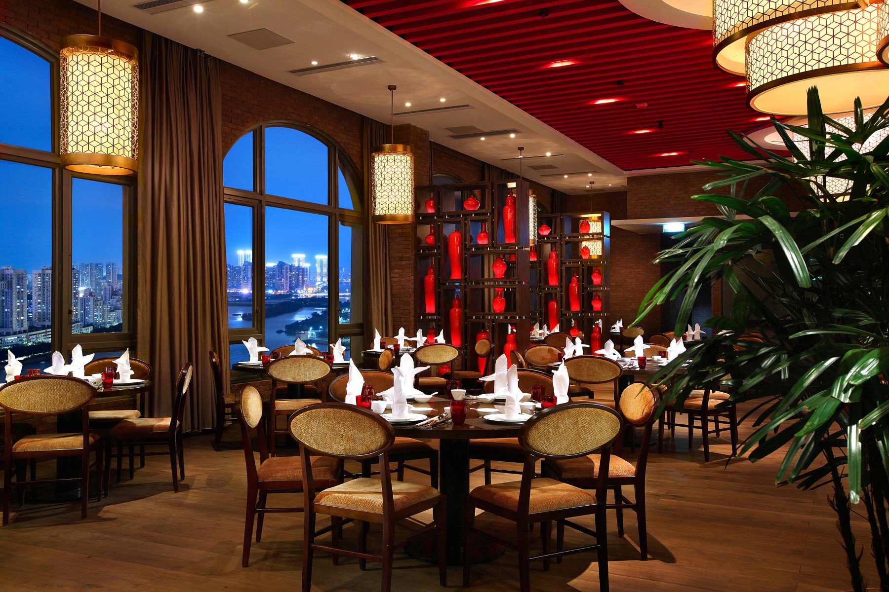 Le Chinois: Dining Room