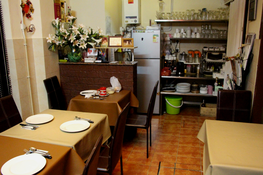 Macau: Interior of Cafe Flor Bela