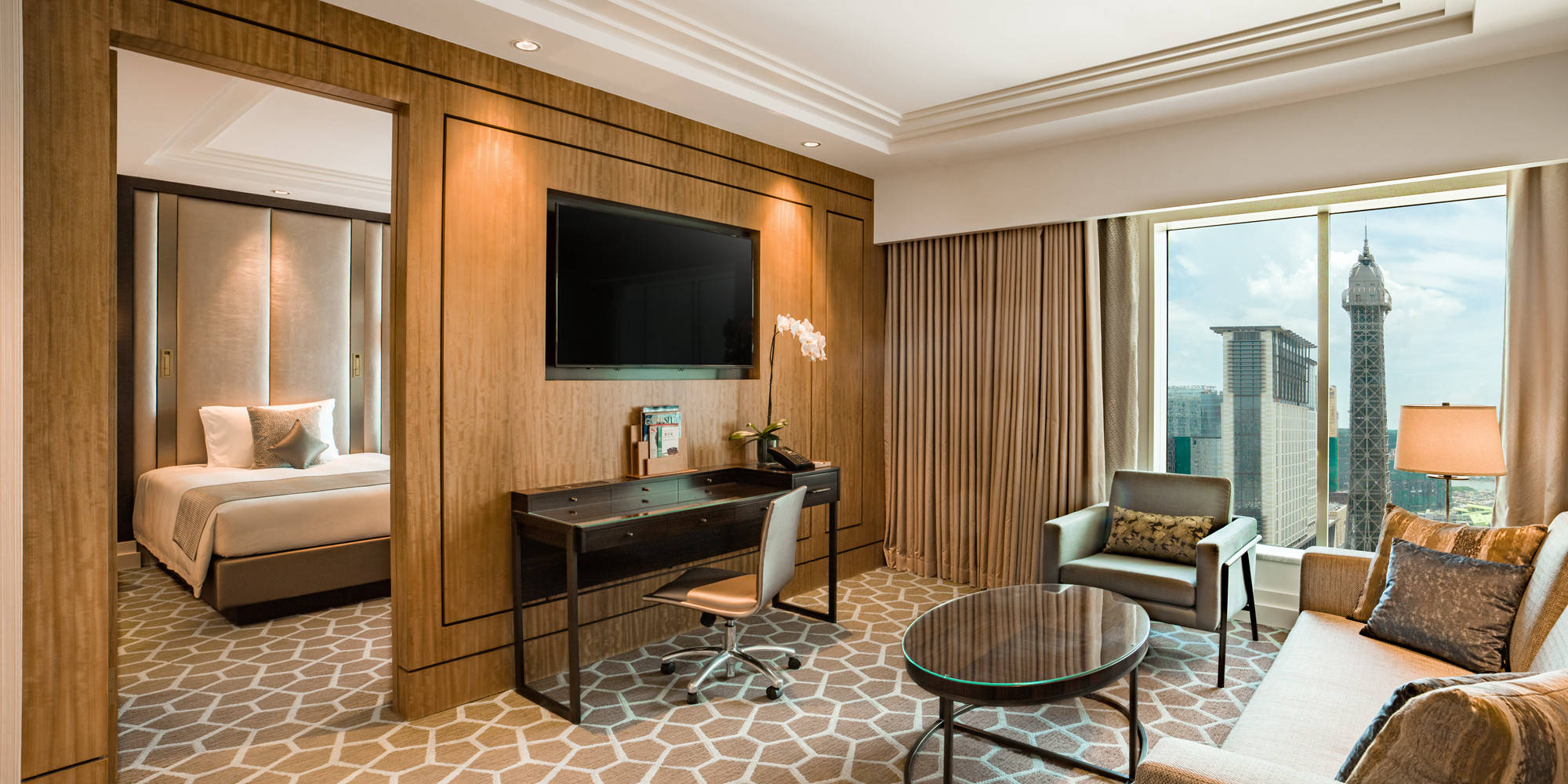 Parisian Macau: Lyon Suite