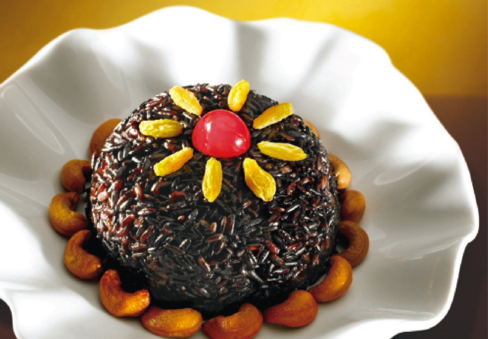 Catalpa Garden: Steamed Black Glutinous Rice Stuffed with Mashed Red Bean